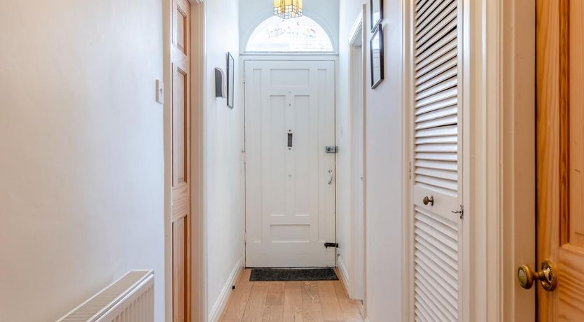 Photo of 2 Bed in Tenby