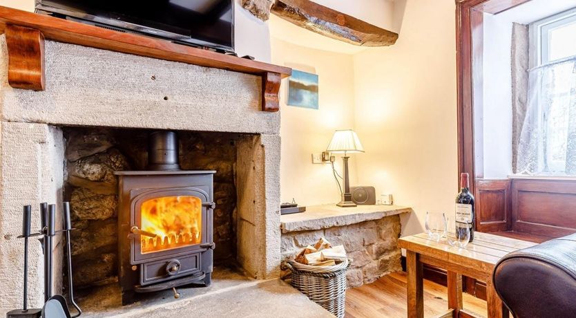 Photo of 2 Bed in Winster