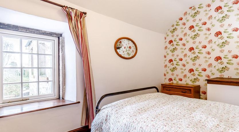 Photo of 2 Bed in Winster