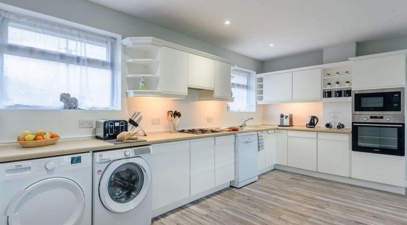 Photo of 2 Bed in Crowton