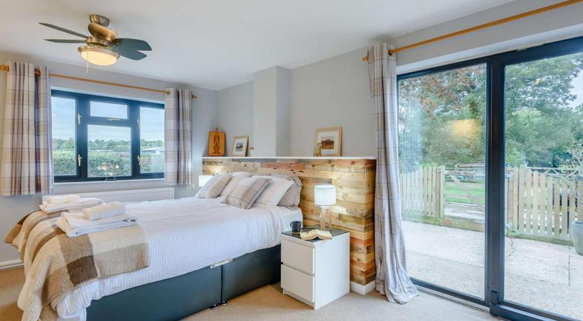 Photo of 2 Bed in Crowton