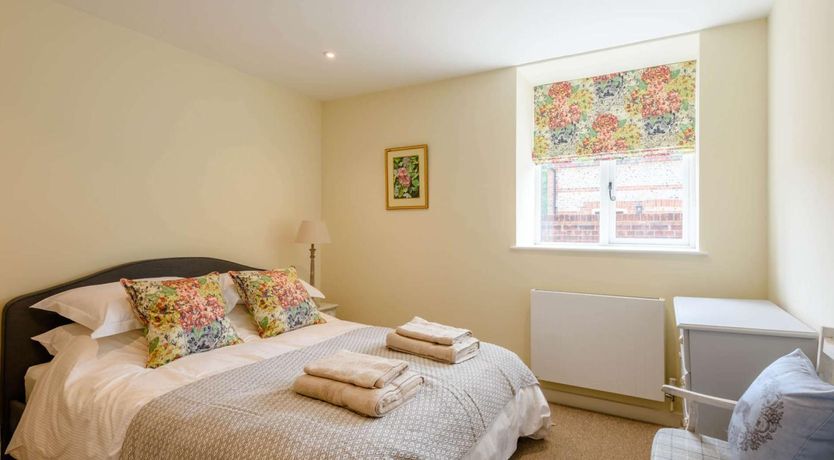 Photo of 3 Bed in Blandford Forum