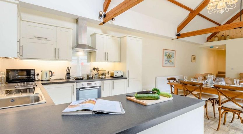 Photo of 3 Bed in Woolland