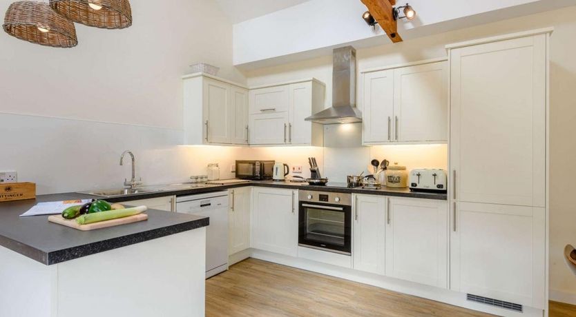 Photo of 3 Bed in Woolland