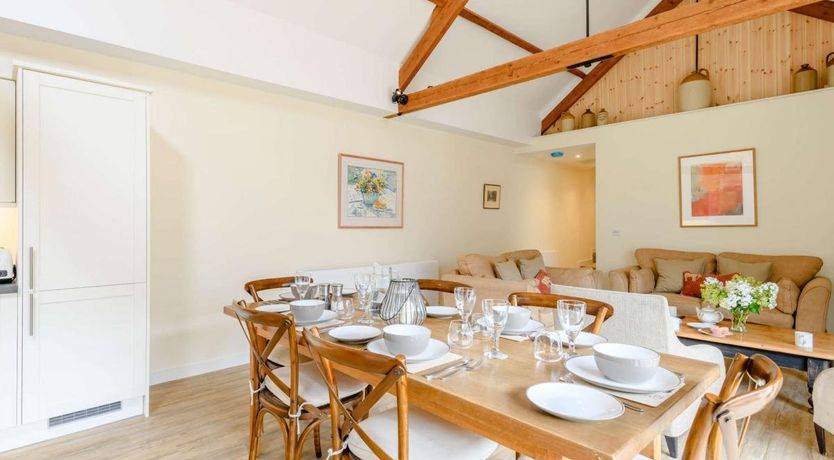 Photo of 3 Bed in Woolland