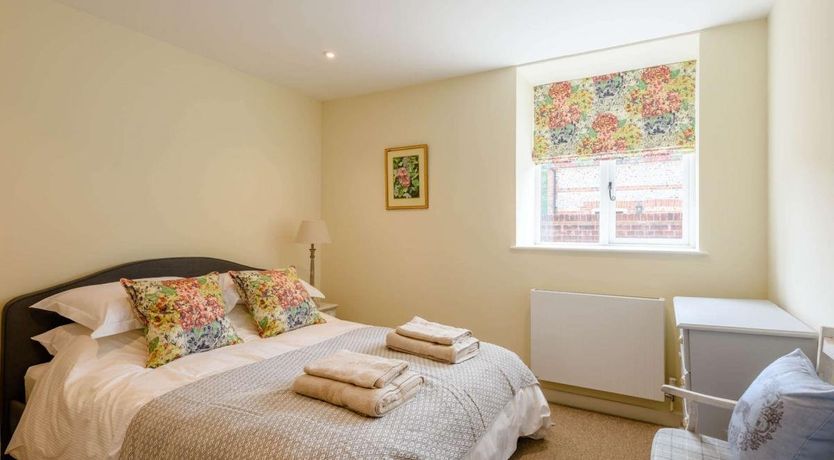 Photo of 3 Bed in Woolland