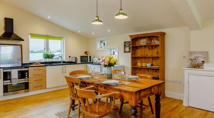 Photo of 2 Bed in Tiverton