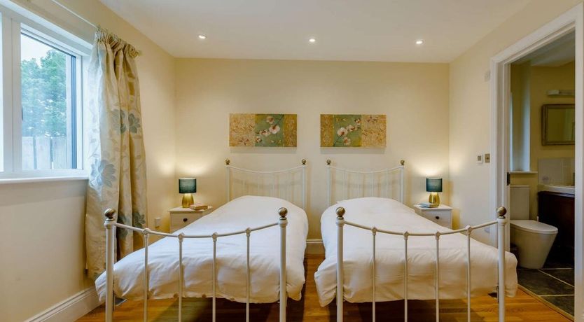 Photo of 2 Bed in Templeton