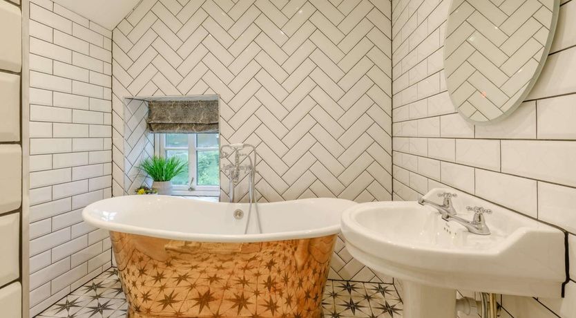 Photo of 4 Bed in Matlock