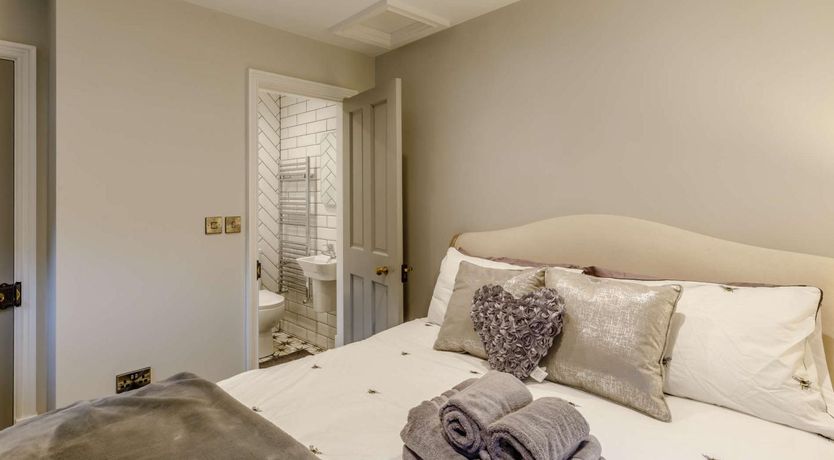 Photo of 4 Bed in Matlock