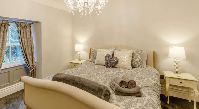 Photo of 4 Bed in Cromford