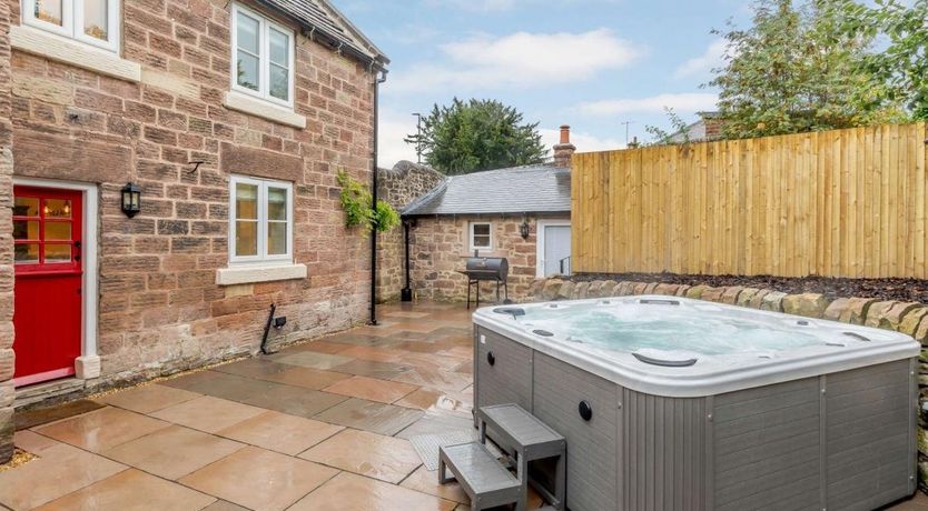 Photo of 4 Bed in Cromford