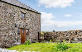 Photo of cottage-in-south-wales-8