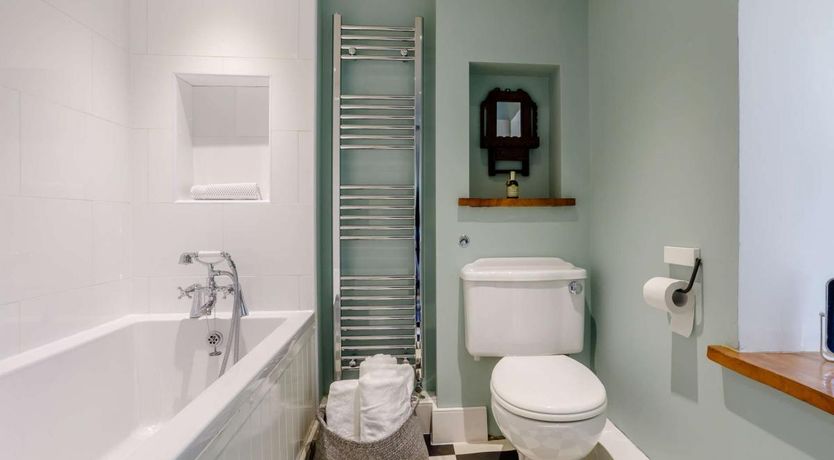 Photo of 2 Bed in Wingfield