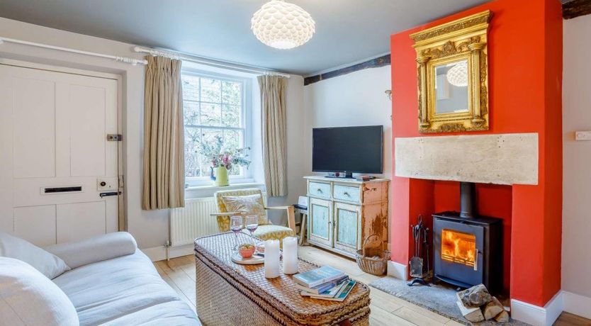 Photo of 2 Bed in Wingfield