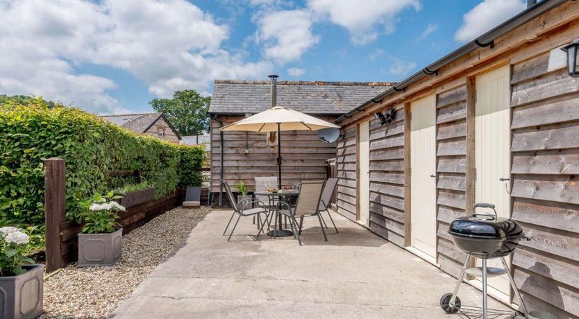 Photo of 2 Bed in Woolland