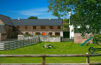 Barn in Mid Wales Holiday Cottage