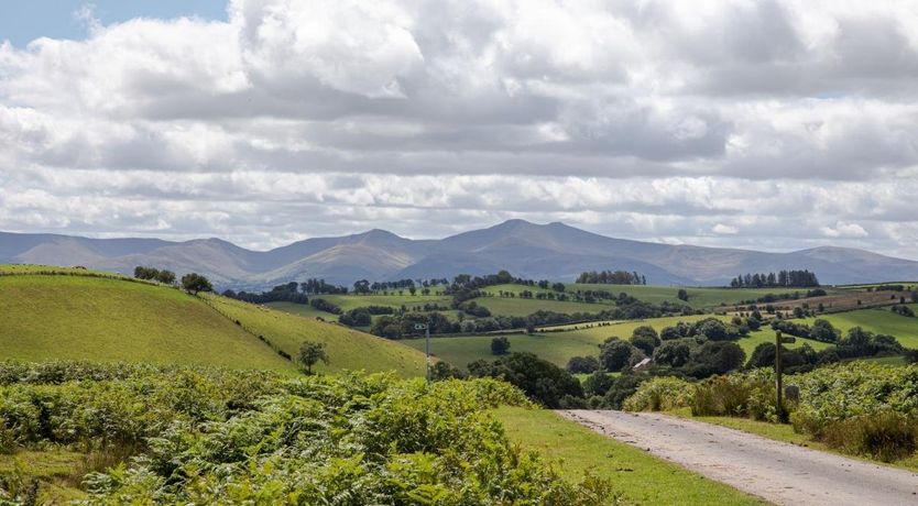 Photo of 2 Bed in Talachddu