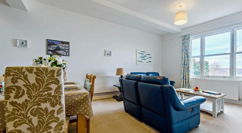 Photo of 3 Bed in Tenby