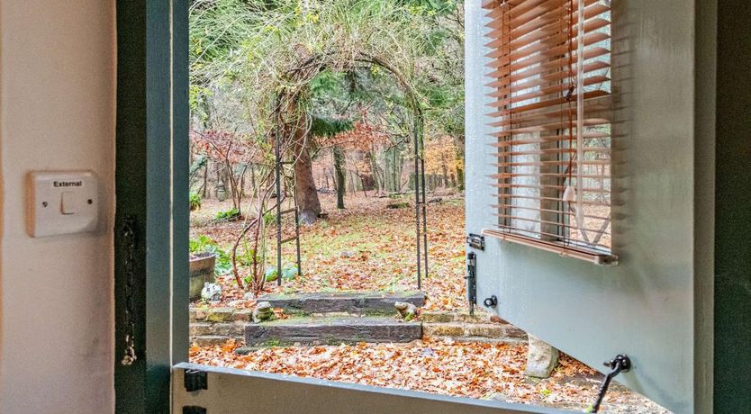 Photo of 2 Bed in East Stoke