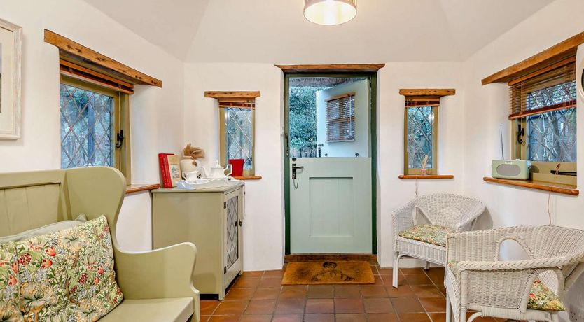 Photo of 2 Bed in East Stoke