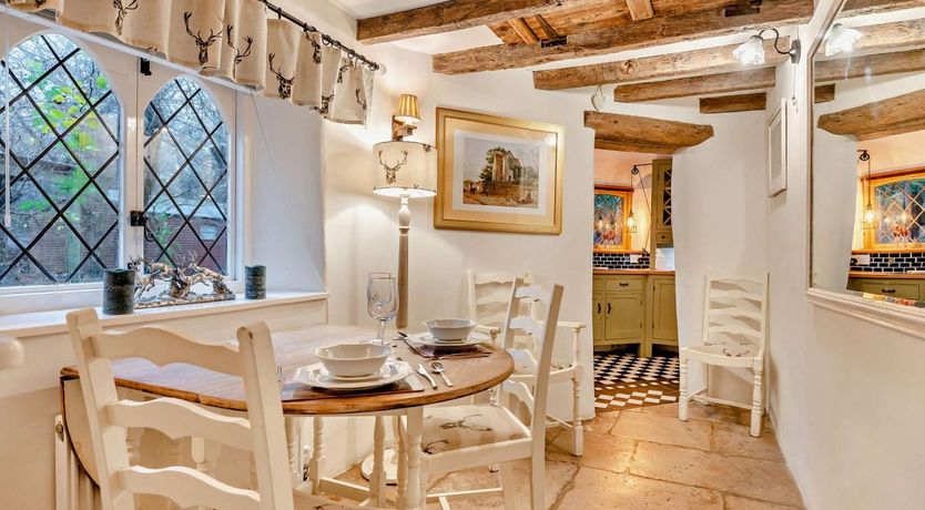 Photo of 2 Bed in East Stoke