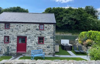 1 Bed in Llanrwst Holiday Cottage