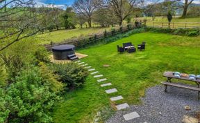 Photo of 4 Bed in Llandovery