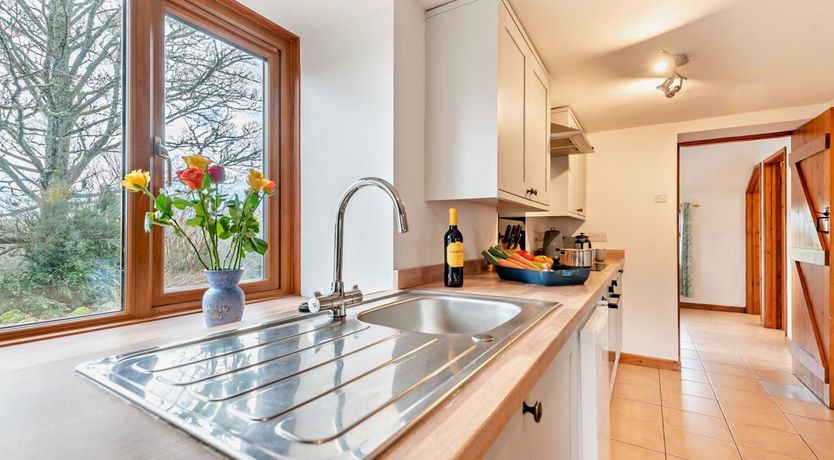 Photo of 4 Bed in Cynghordy