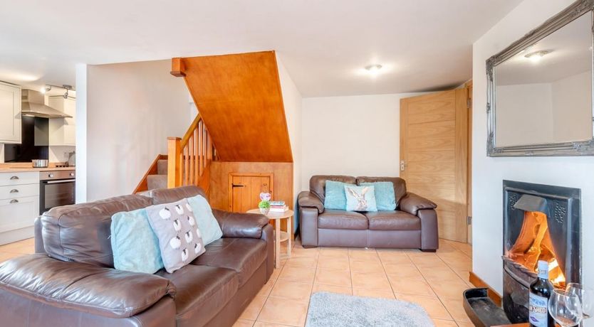 Photo of 4 Bed in Cynghordy