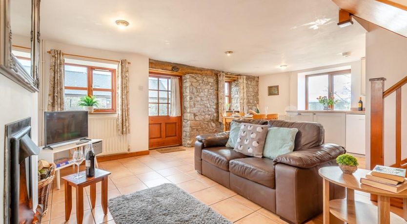 Photo of 4 Bed in Cynghordy