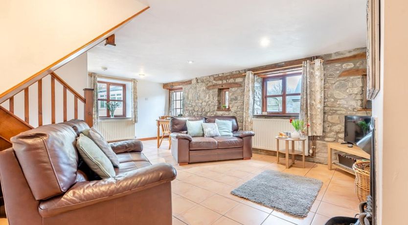 Photo of 4 Bed in Cynghordy