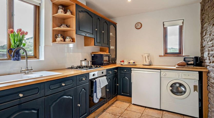 Photo of 1 Bed in Bryn-y-Gwenin