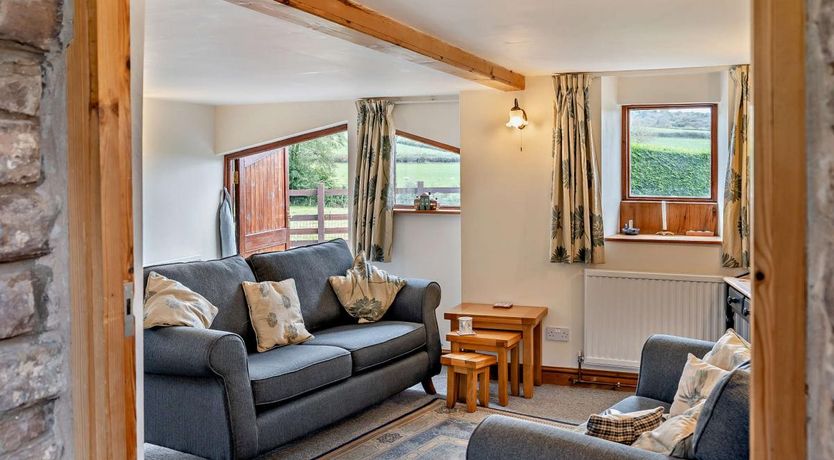 Photo of 1 Bed in Bryn-y-Gwenin