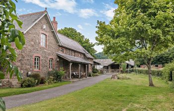 2 Bed in Brecon Holiday Cottage