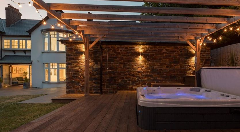 Photo of 5 Bed in Poughill