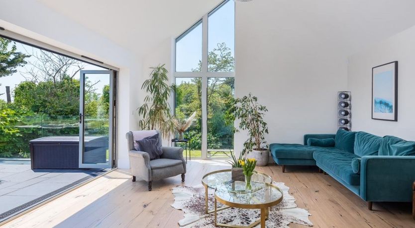 Photo of 5 Bed in Poughill