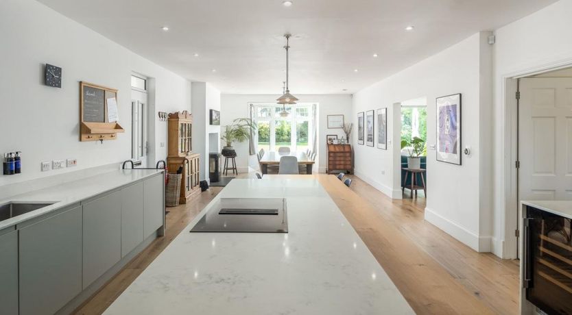 Photo of 5 Bed in Poughill