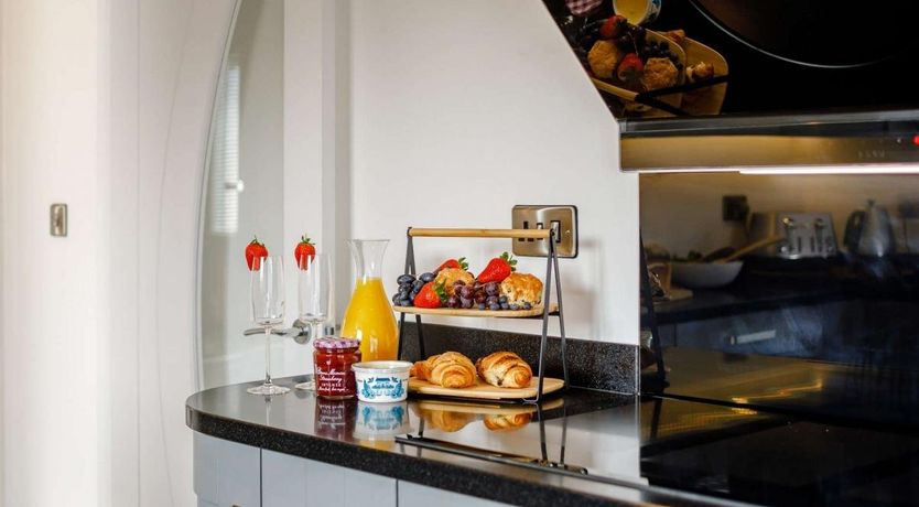 Photo of 2 Bed in Pyworthy