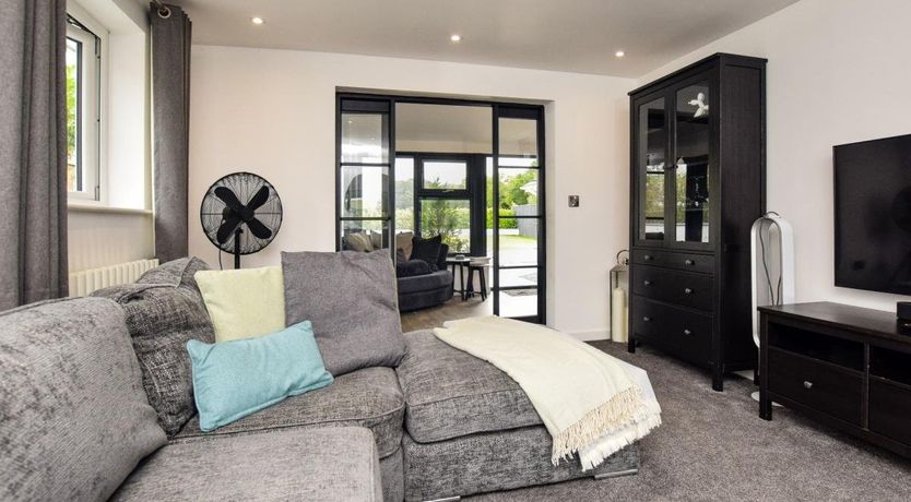 Photo of 2 Bed in Pyworthy