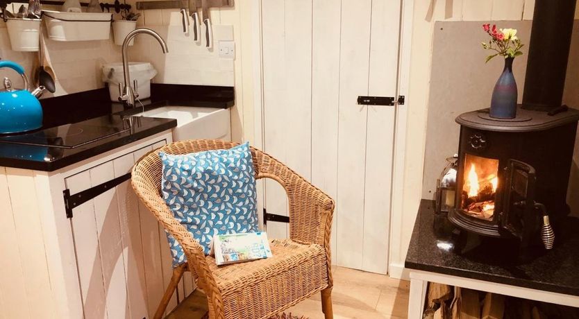 Photo of 1 Bed in Cwmcarvan