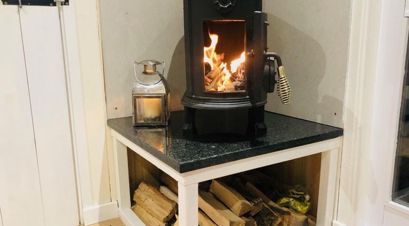 Photo of 1 Bed in Cwmcarvan