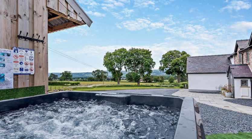 Photo of 5 Bed in Llandyrnog