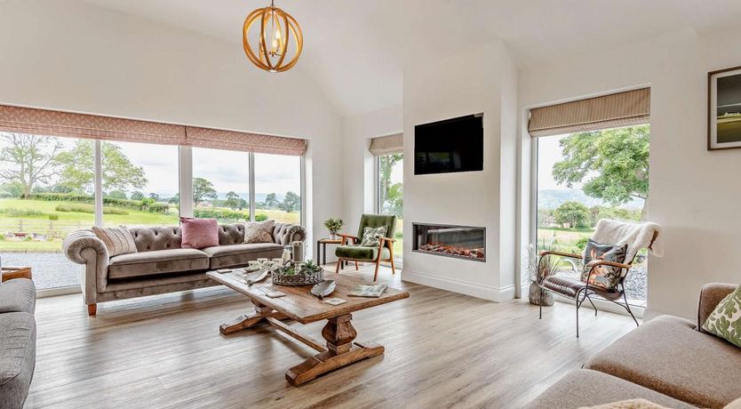 Photo of 5 Bed in Llandyrnog