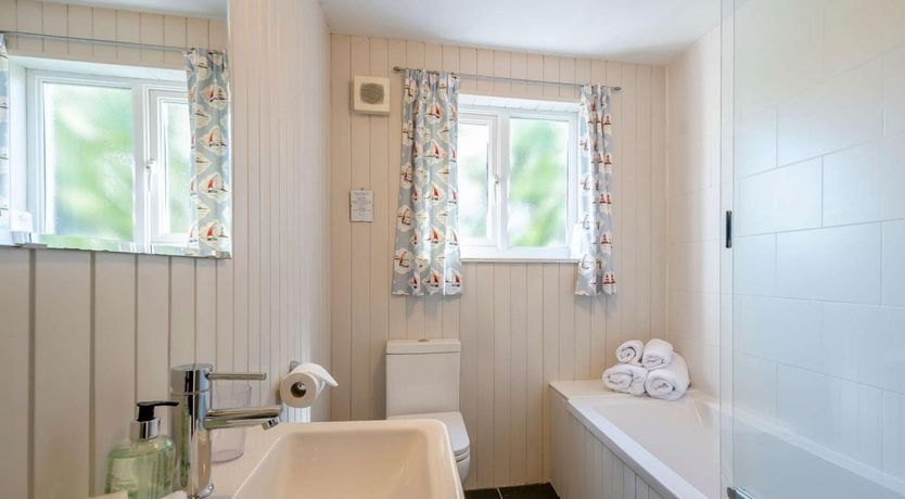 Photo of 2 Bed in Kippford