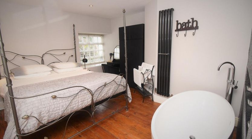 Photo of 1 Bed in Water Yeat