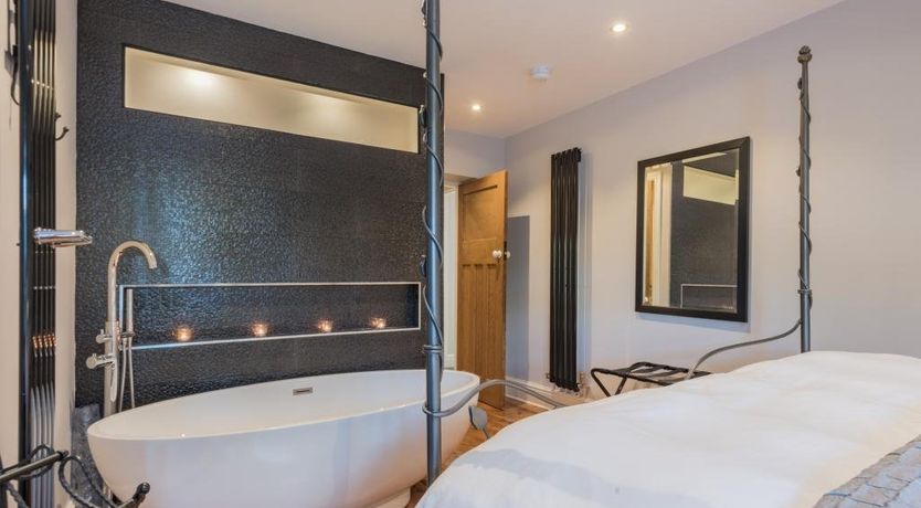 Photo of 1 Bed in Water Yeat