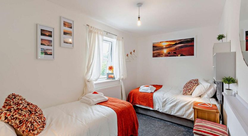 Photo of 4 Bed in Combe Martin