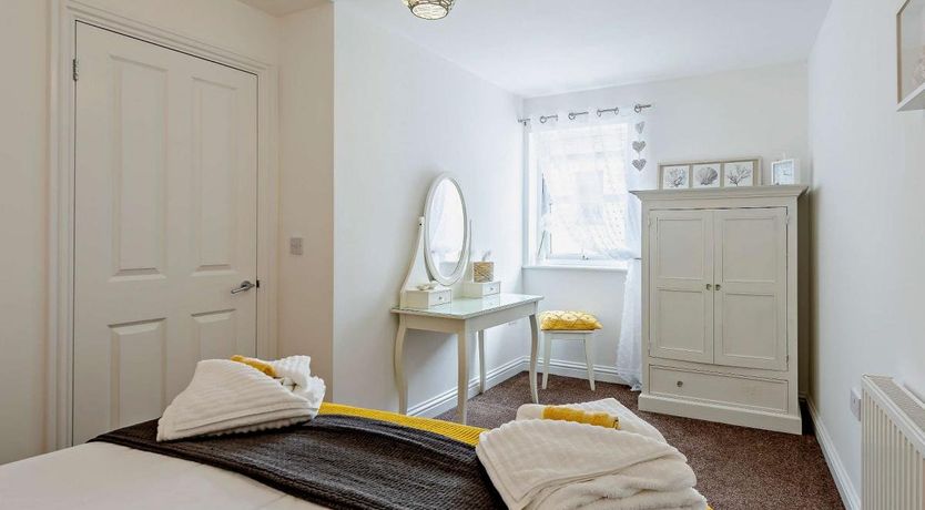 Photo of 4 Bed in Combe Martin