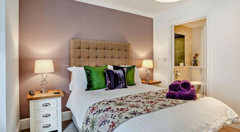 Photo of 2 Bed in Tenby